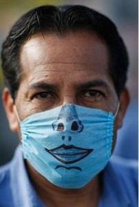 Мексиканцы придали защитным маскам новый вид
