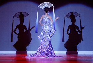 шедевры азиатских модельеров на Гонконгской Неделе Моды