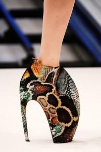 Модная обувь 2010 от Александра Маккуина