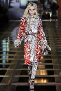 Леопардовое меховое пальто от Roberto Cavalli