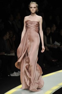 легкие платья Versace