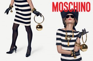 В рекламе Moschino снялась Алессандра Амбросио