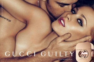 Неузнаваема практически Эван Рэйчел в рекламе новинки аромата Gucci
