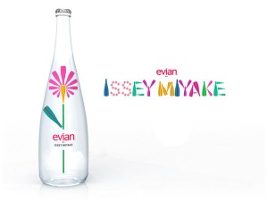 Новый подход к дизайну бутылки от Evian