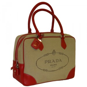 Модный бренд Prada сознался, что шьется в Китае