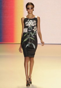 Carolina Herrera, на неделе моды представила цветочный гербарий
