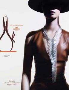 Бренд Hermes запустил новую рекламную акцию с участием модели Жаклин Яблонски