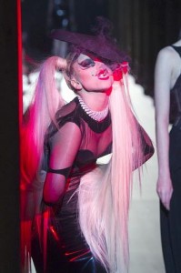 Леди Gaga украсила модный показ