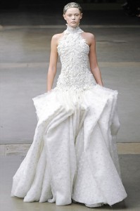 Возможно, что Кейт Миддлтон появится на свадебной церемонии в платье модного дома Alexander McQueen