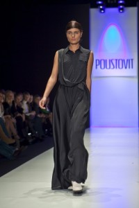 Украинский модельер Poustovit и ее легкая коллекция на Mercedes-Benz Fashion Week