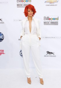 Главным трендом Billboard Music Awards стали секси-декольте