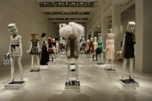 Louis Vuitton говорит об искусстве моды на миланской выставке