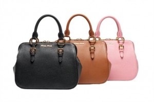 Популярная модель сумки Mardas от Miu Miu в новом исполнении