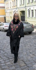 Длинная черная шуба-кимоно из каракульчи. Фото 1