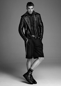 От Versace для H&M: новая мужская линия