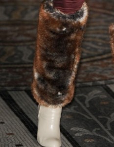 Мех и обувь - неотъемлемый тренд сезона осень-зима 2011-2012. Vivienne Westwood
