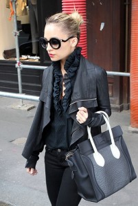 Самый популярный звездный аксессуар – это сумки Celine