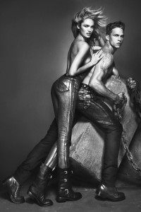 Новая рекламная кампания Versace Jeans