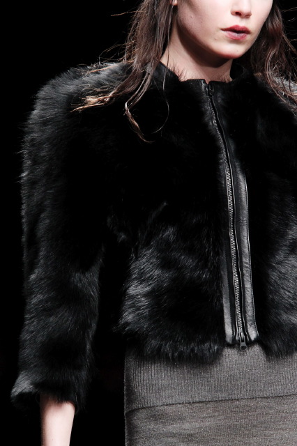 Меховая коллекция Aminaka Wilmont осень 2012- зима 2013 на London Fashion Week