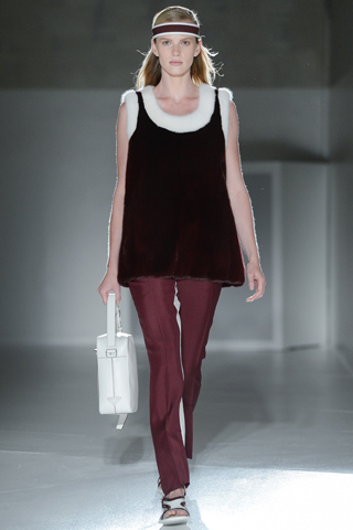 Меха в новой весенней коллекции Prada 2013 на Миланской Неделе Моды