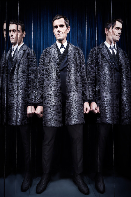 Roberto Cavalli осень 2013., мужская коллекция. Каракулевое меховое пальто