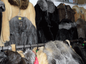 распродажа меховых пальто
