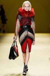 красные меха - модный тренд Менделя