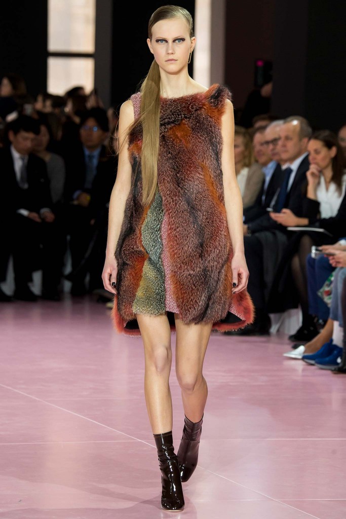 Меховая коллекция Christian Dior на модном шоу в Милане Fall 2015 Ready-to-Wear