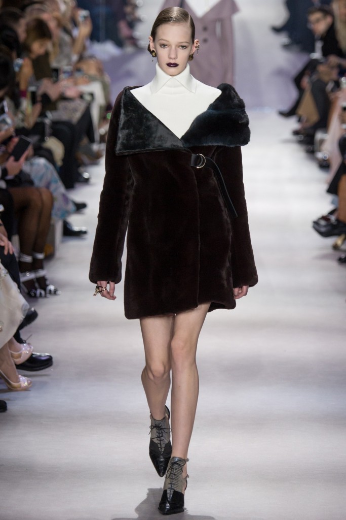 Осенние шубы 2016 и пальто от Christian Dior приведут вас к ... лору