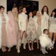 Белокурая Ким Кардашян с подругами в шубах на Yeezy 3 Fashion Show