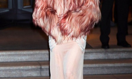 Lady Gaga показалась на публике в куртке из козьего меха от Francesco Scognamiglio за $ 6400