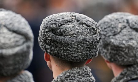 Каракулевые шапки у военных РФ заменят на бобровые