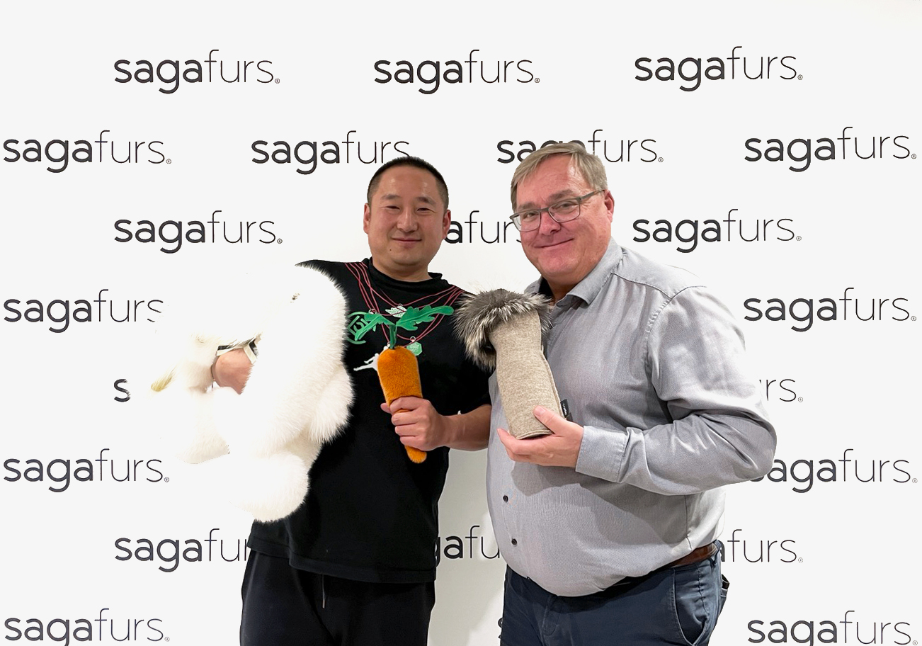 Протягом останніх двох днів вересневого аукціону Saga Furs ми пропонуємо різні види шкурок лисиці та єнота